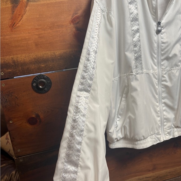 Vintage Retro Reebok Ivory Zip-Front Bomber Jacket with Textured Trim - Picture 2 of 11